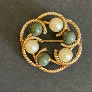 Vintage WINARD 12KT gold filled genuine pearl & jade Brooch